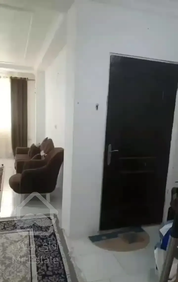 ۹۶ متر الهیه طبقه سوم بدون آسانسور مبلغ کل ۲۳۰۰