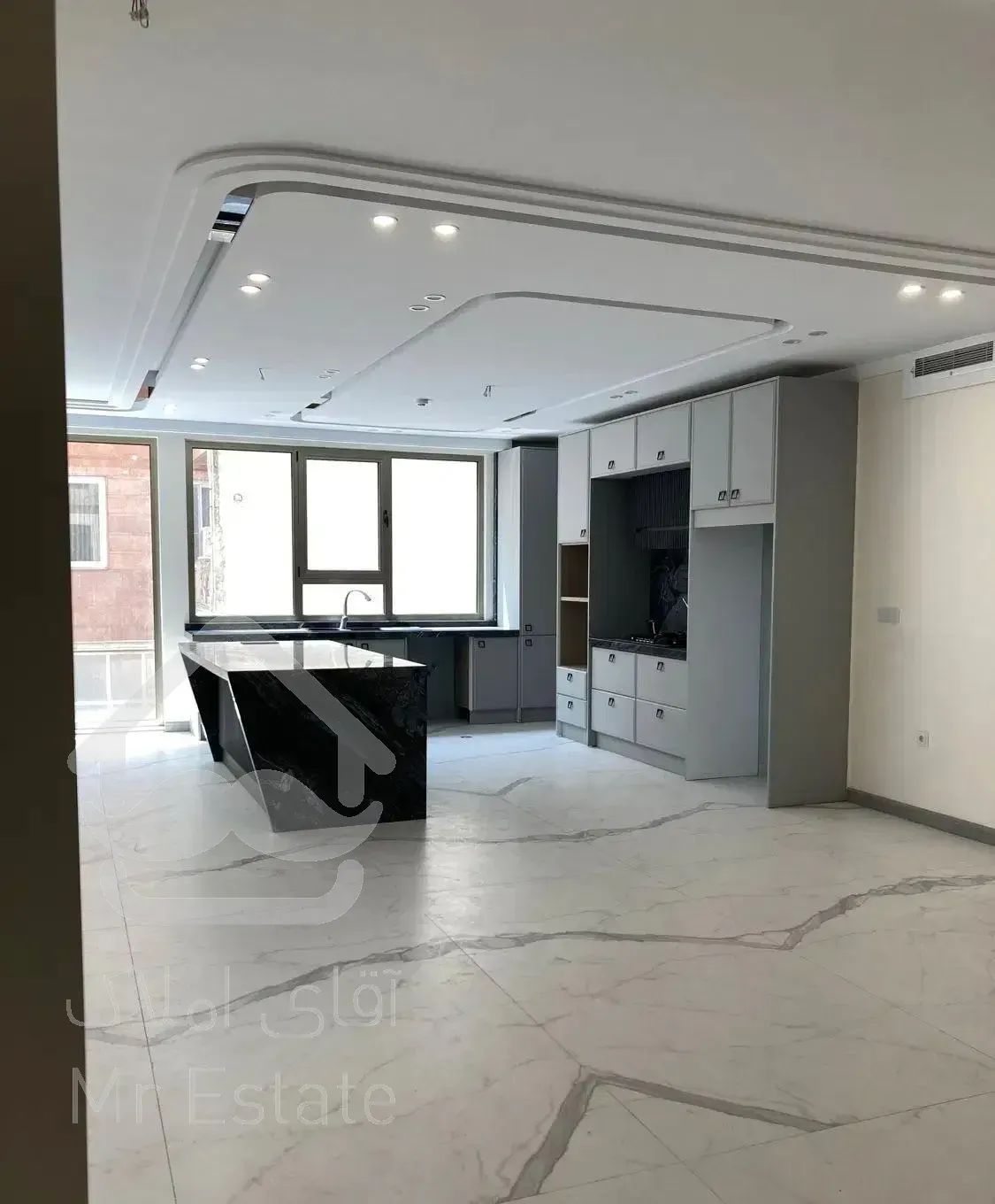 آپارتمان/نوساز کلید نخورده/۱۳۰ متری/شریعتی