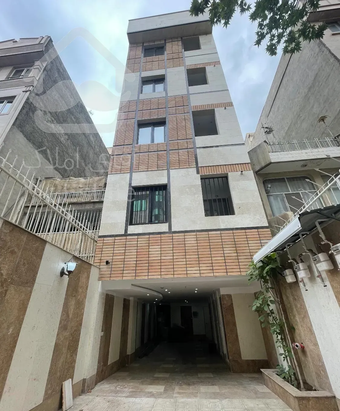 فروش واحد های ۵۰ متری نوساز - وحیدیه