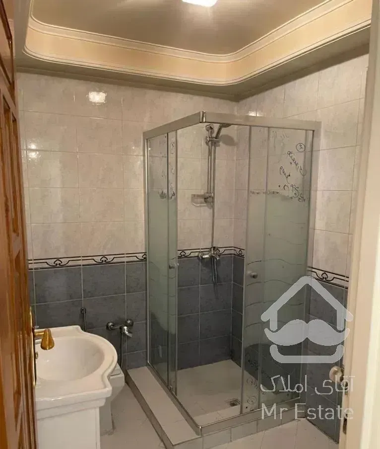 ۱۸۵متری۳خواب/۲پارکینگ/فول امکانات