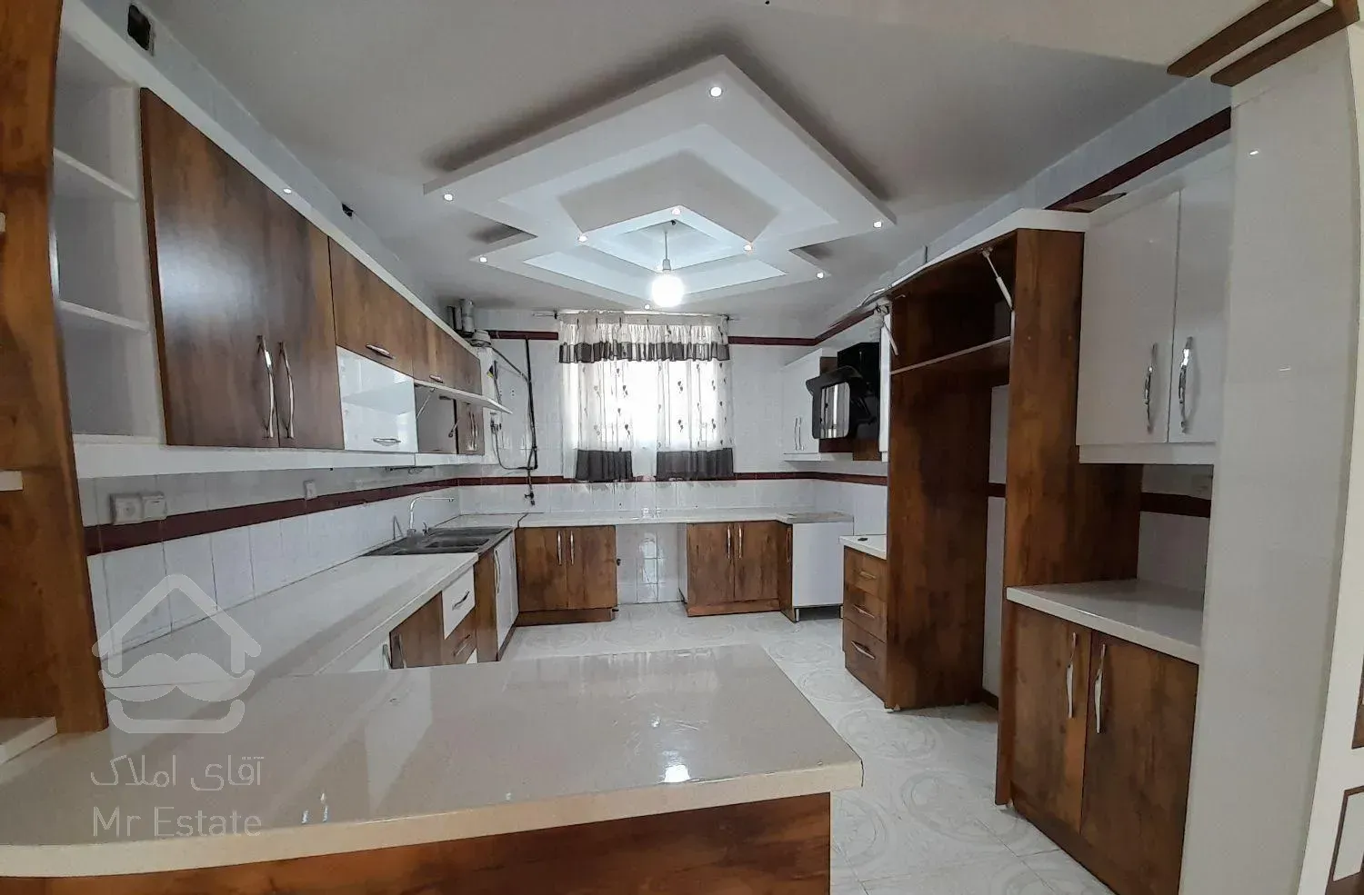 آپارتمان ۱۱۶ متری // سند ملکی // بر بلوار