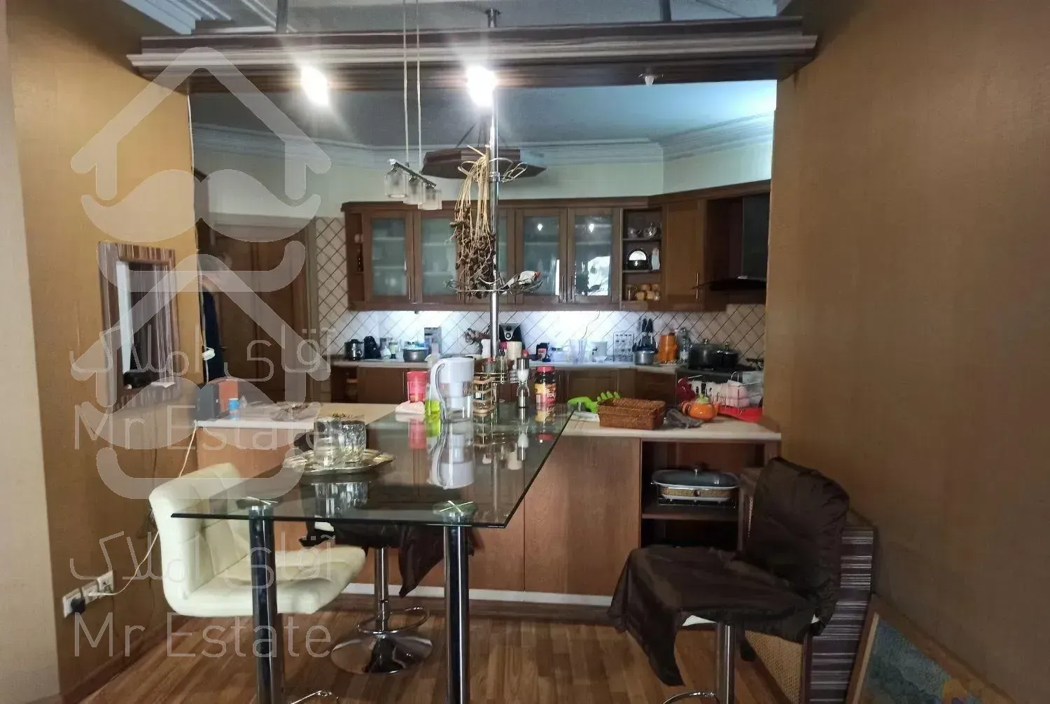 آپارتمان ۲۰۰متری اندرزگو سلیمی جنوبی