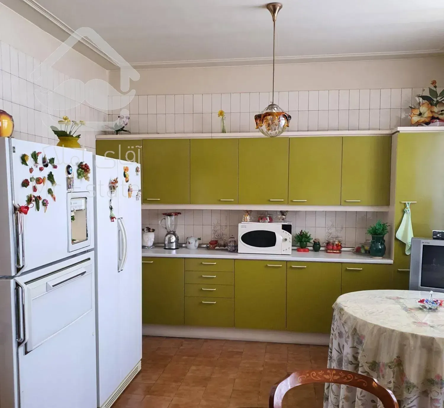 ۲۳۳ متر فول امکانات بخارست