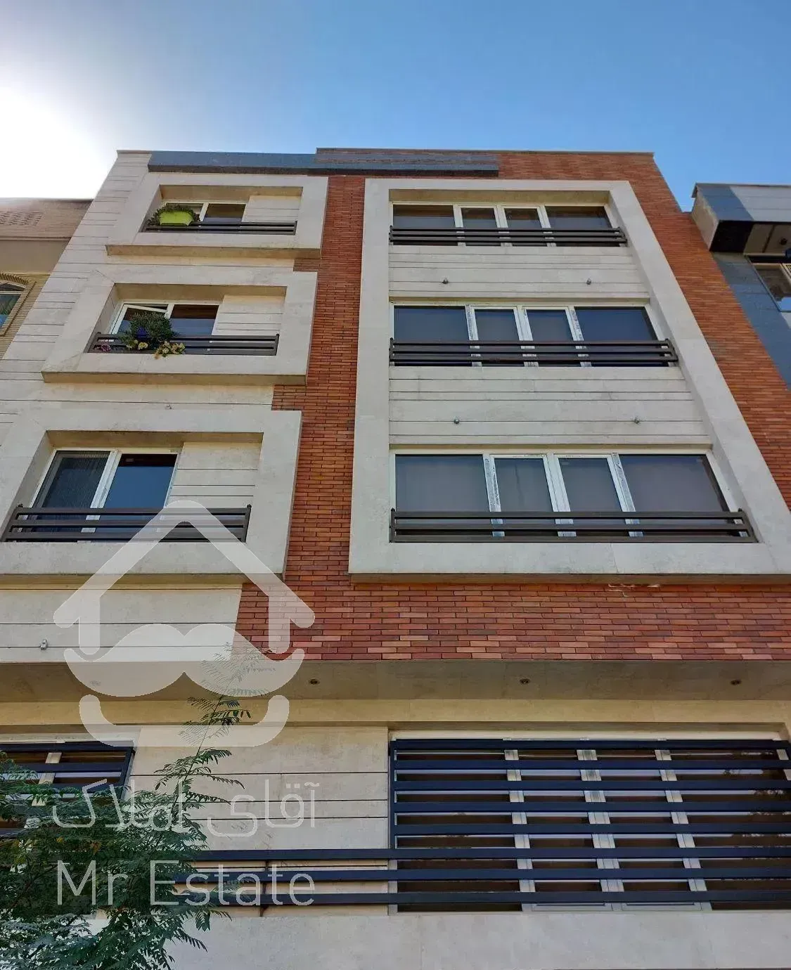 ۱۴۰متری/۳خواب/فول امکانات/کلیدنخورده