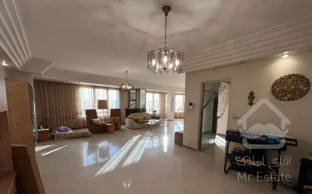 ونک شیرازی۲۰۰متر۳خواب تک واحد آکواریوم نورفرعی دنج