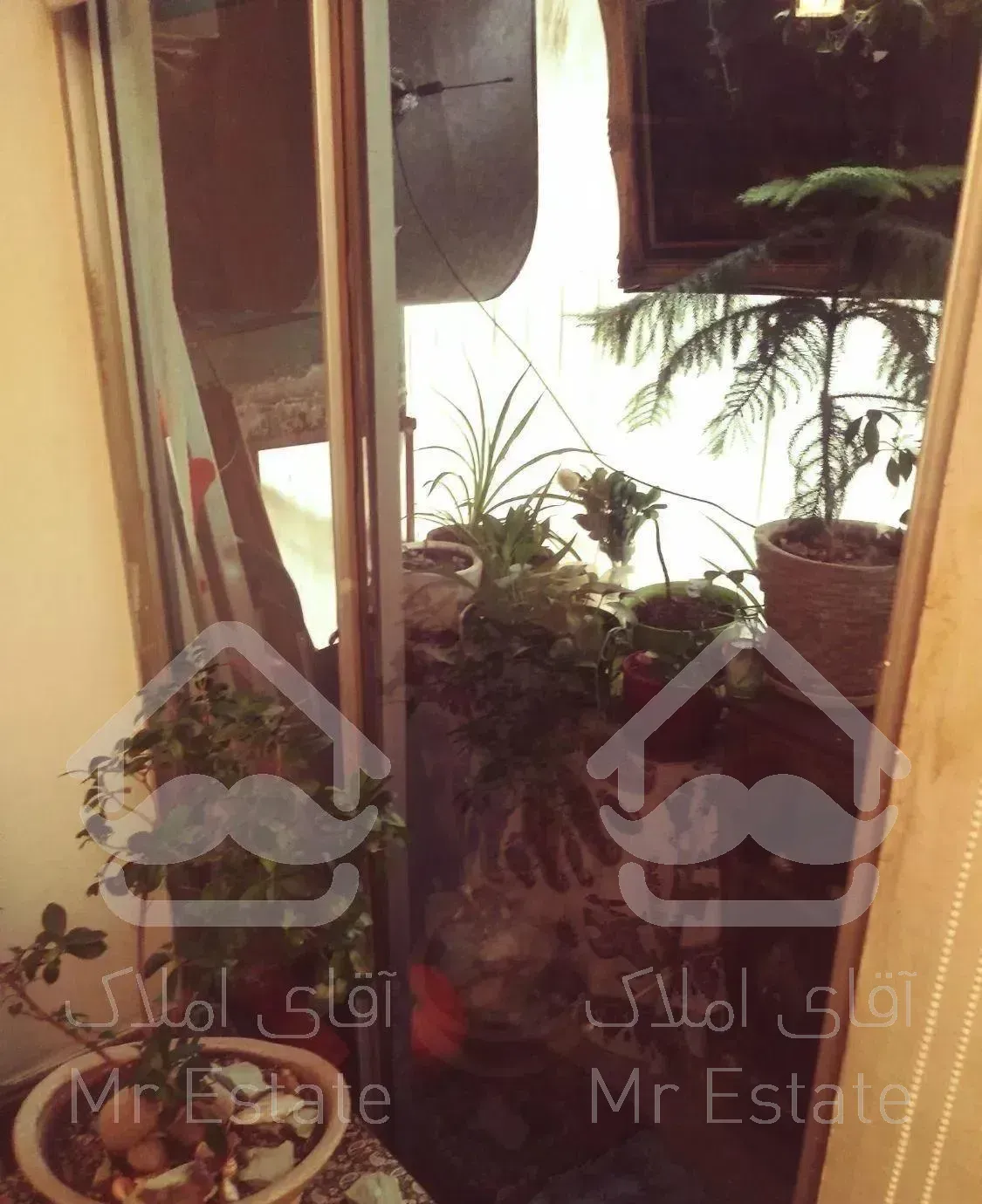 آپارتمان 86 متری دو خوابه بازسازی شده در ایرانشهر