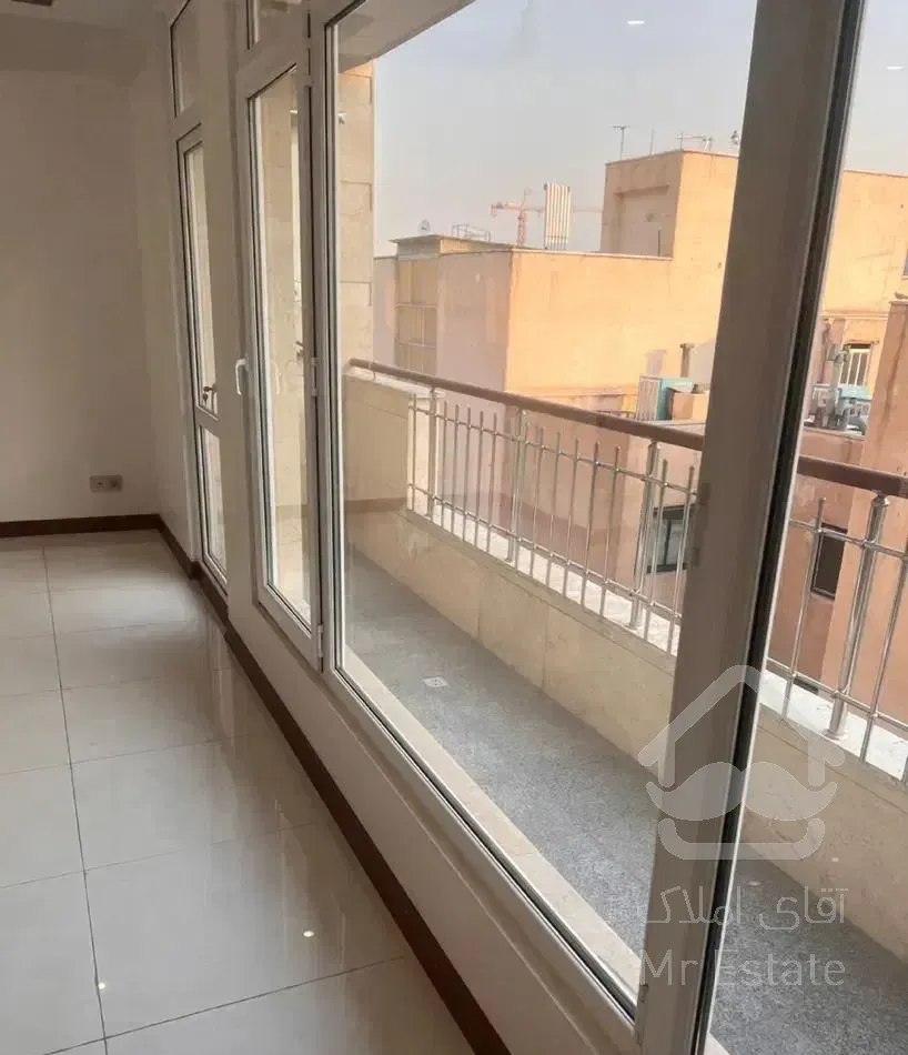 ۹۰متر/شریعتی روبرو ملک/خارج از طرح