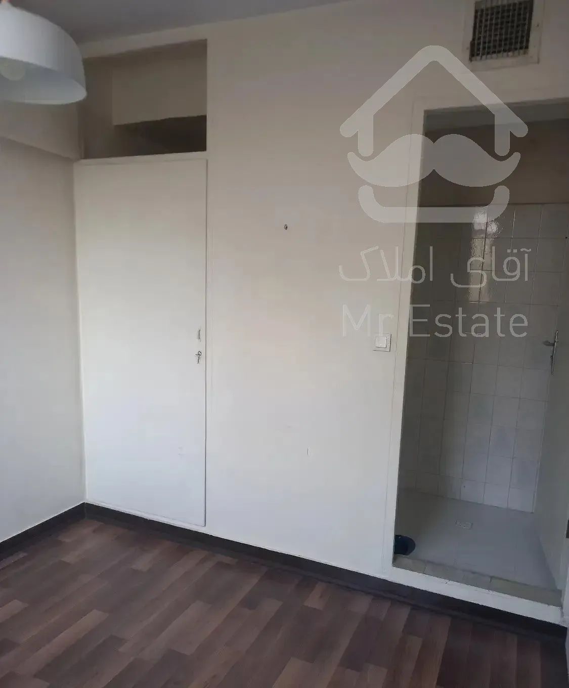 میدان رازی ۶۰ متر