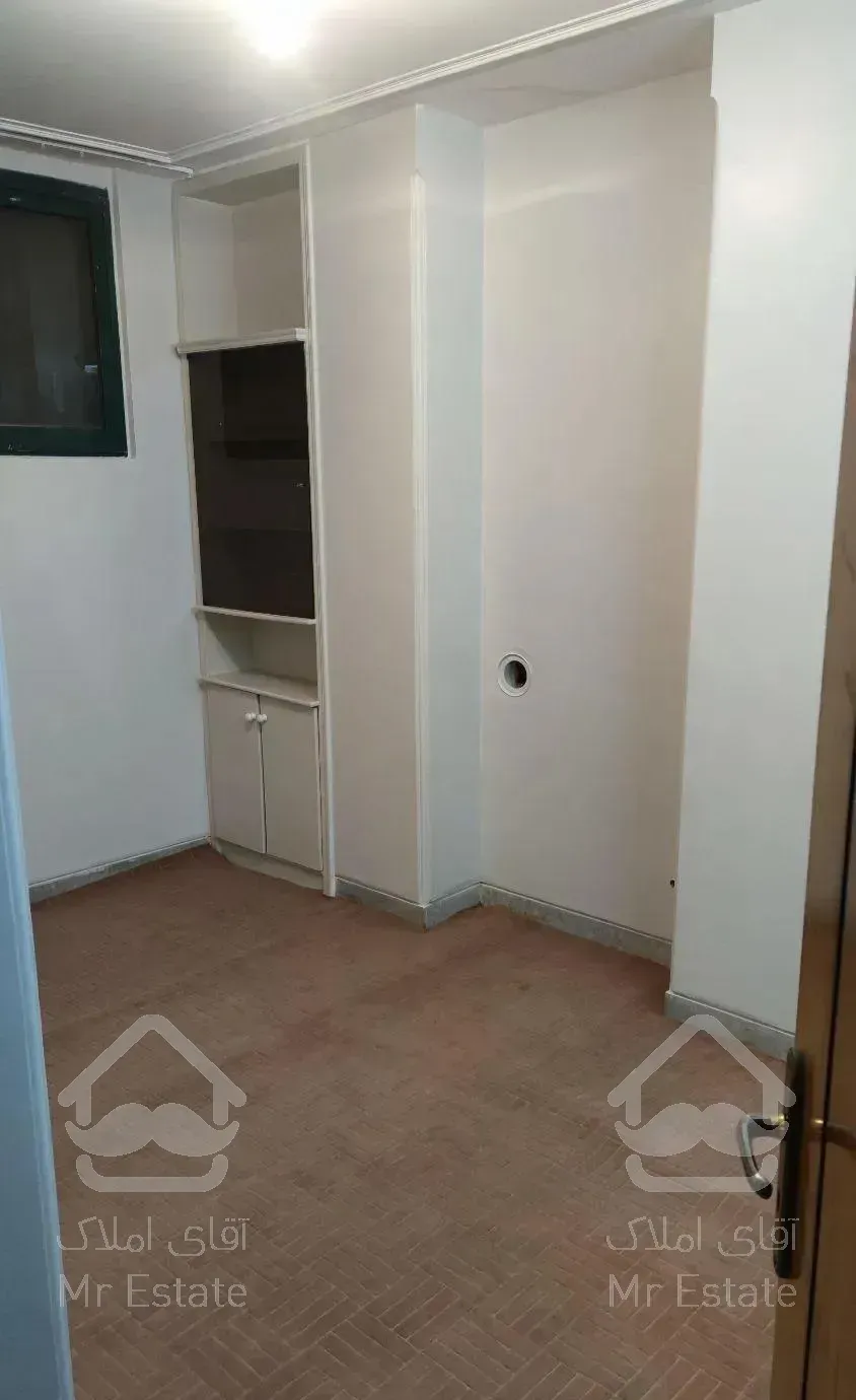 آپارتمان ۱۰۰متری ابتدای جی