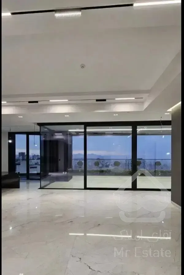 سعادت آباد / ۲۸۰ متر / مدرن / کلید نخورده