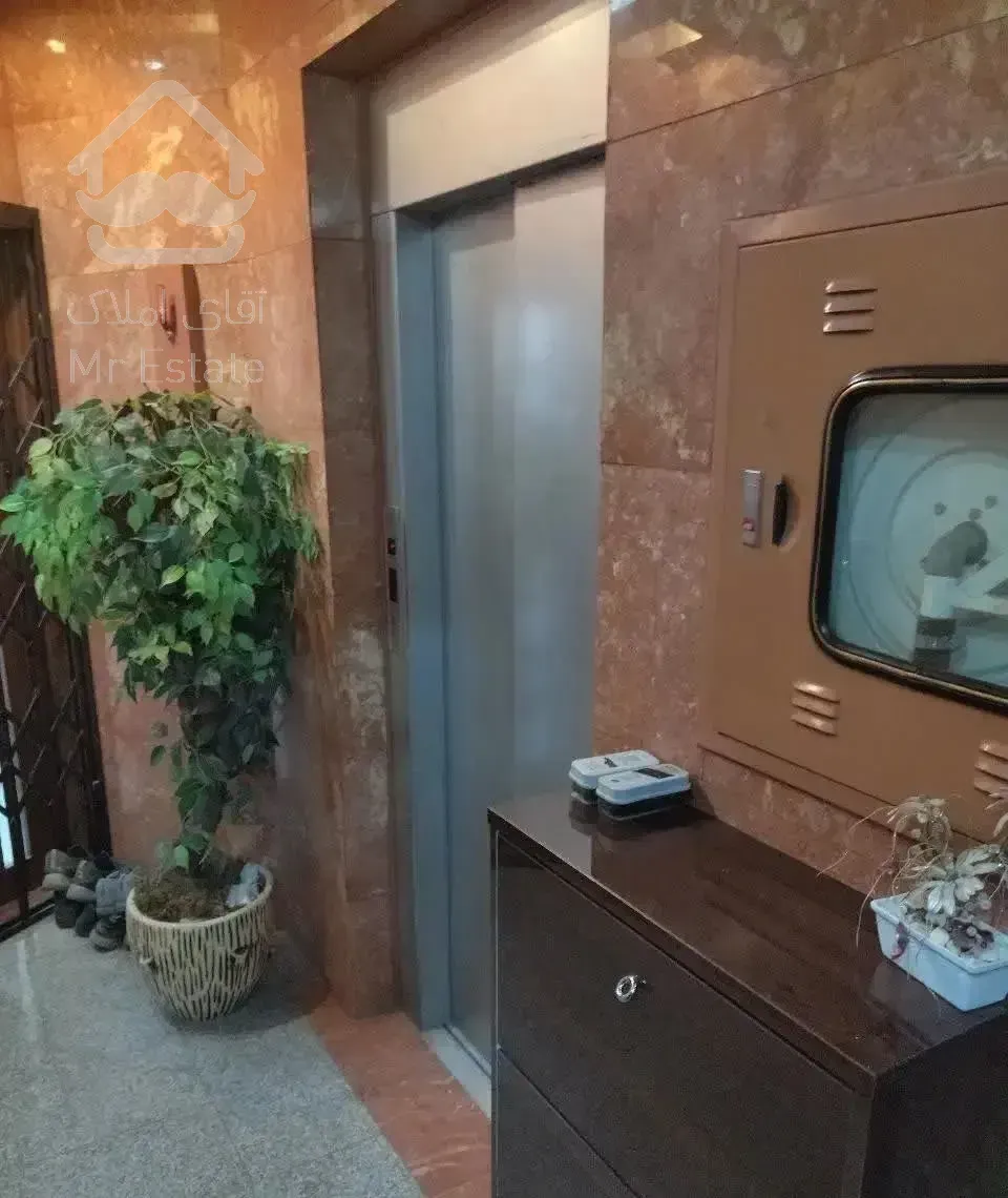 ۳۰۰ متر /فول امکانات/لوکیشن خوب(جلال سروش فرهنگ)