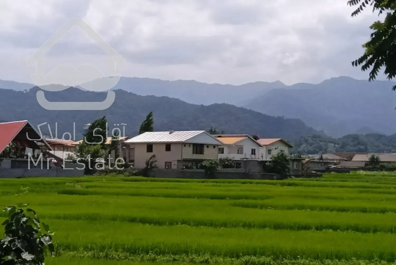 دوخوابه بهداشتی با حیاط و پارکینگ بعد گیسوم اسالم