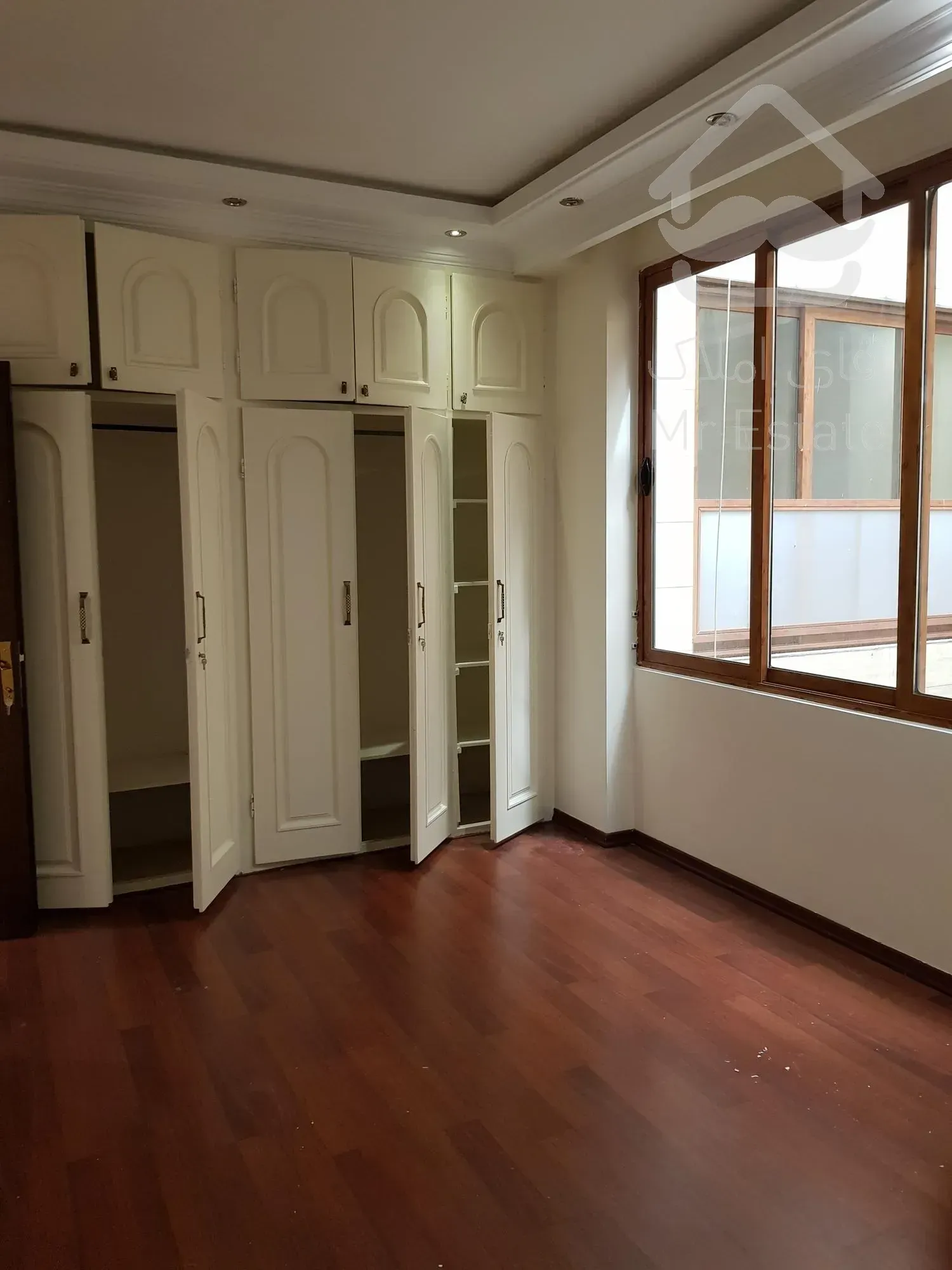 آپارتمان ۱۴۵ متری واقع در سعادت آباد