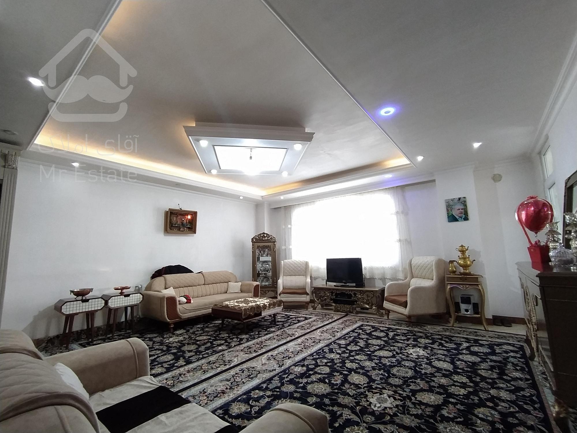 ۸۰ متر شهرزیبا سالن پرده خور فول امکانات