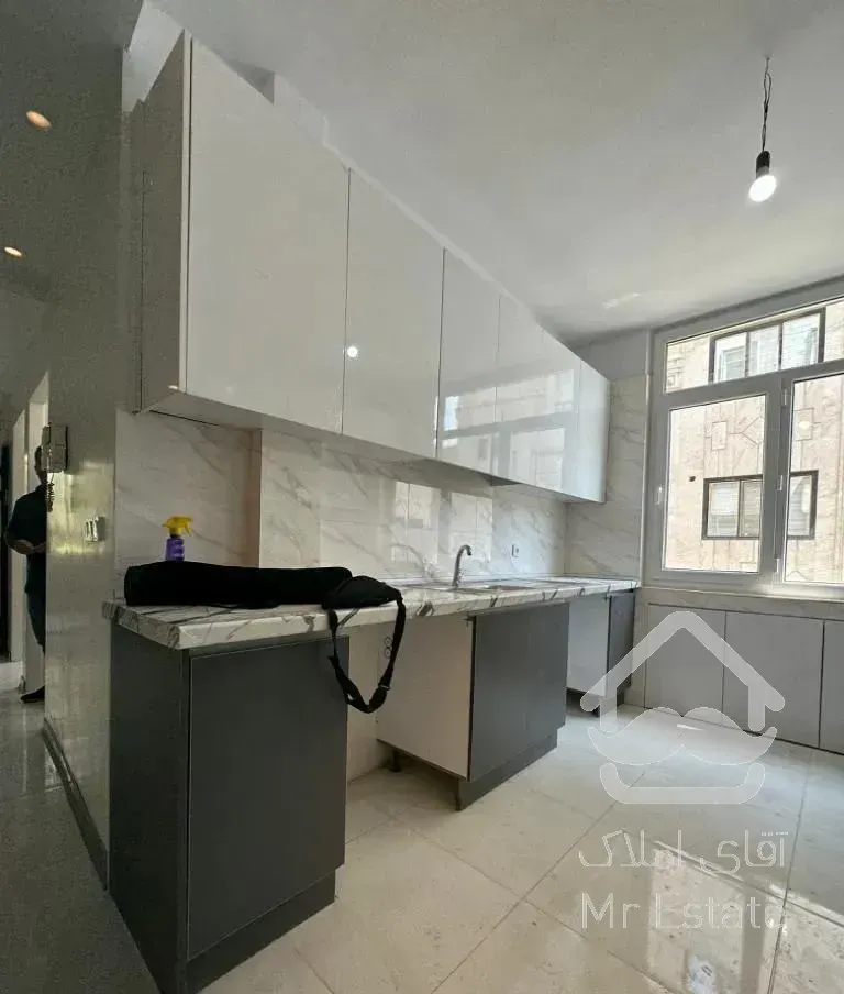 ۶۹ متر / ۲ خواب / ۲۲ ساله / تکواحدی / خ افشاری