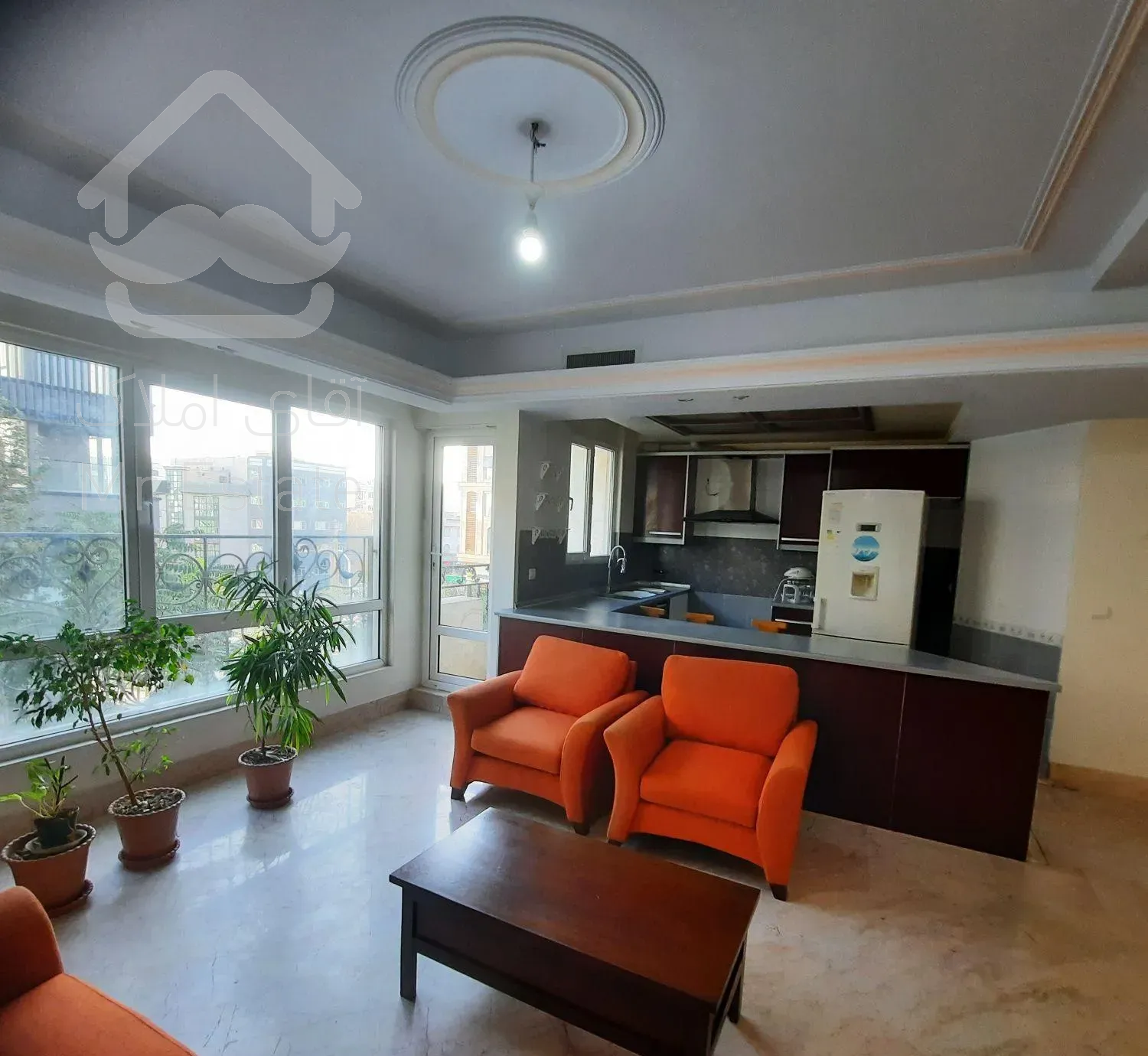 ۷۸ متر فول سالن پرده خور