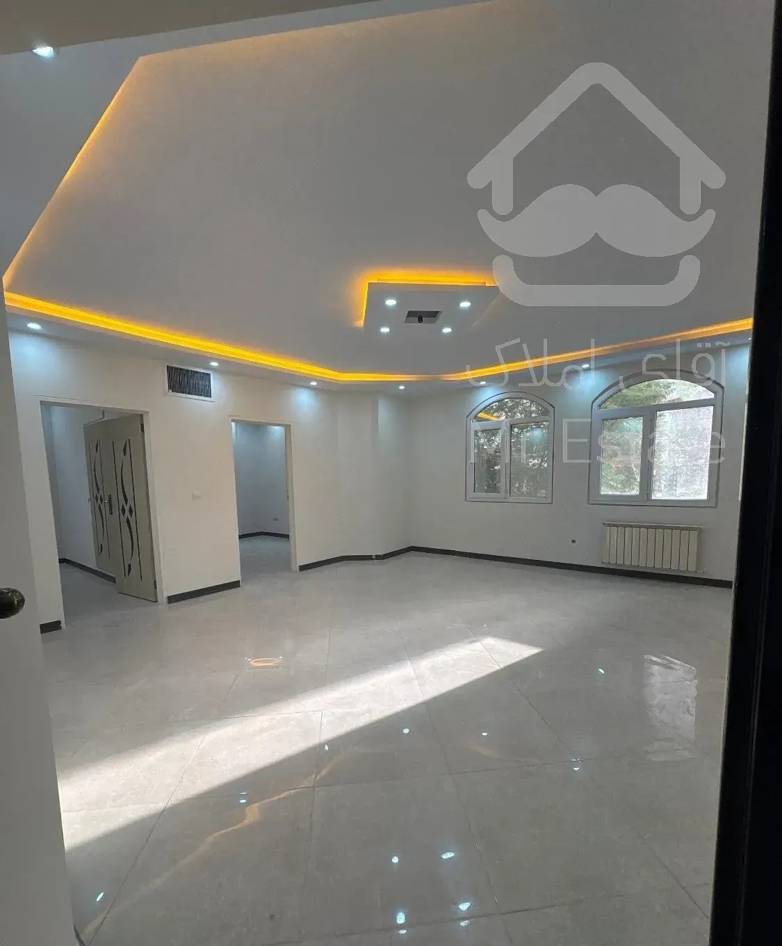 ۹۰ متر/خوش نقشه/نورگیر فوق العاده