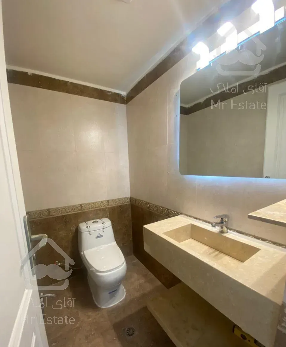 ۸۴متر روبه خیابان *فرعی زوج*