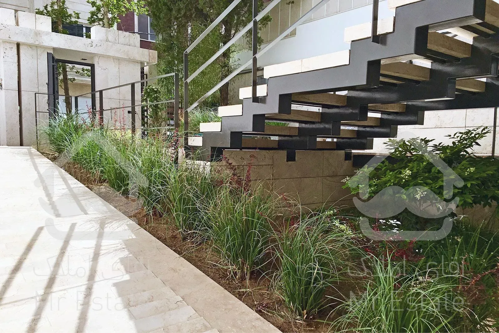 1300 متر مستغلات سند اداری/30پارکینگ/فلت/میرداماد