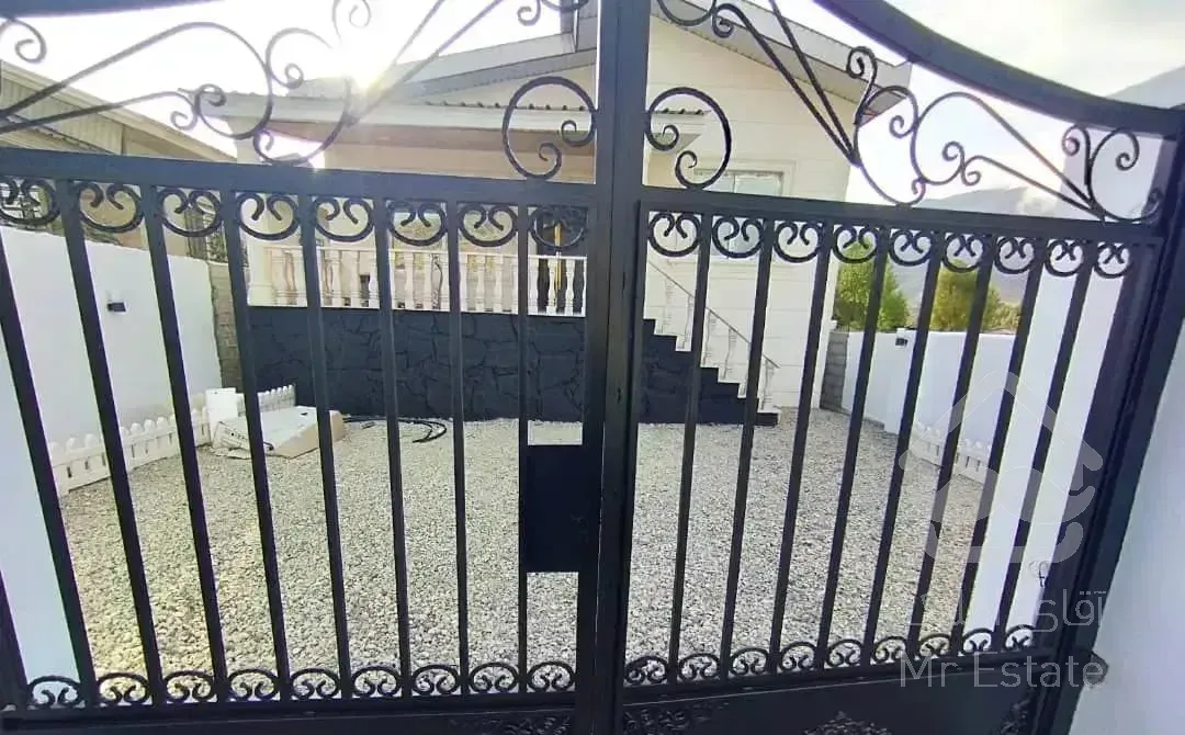 ویلا فروشی خط ساحل 180متری