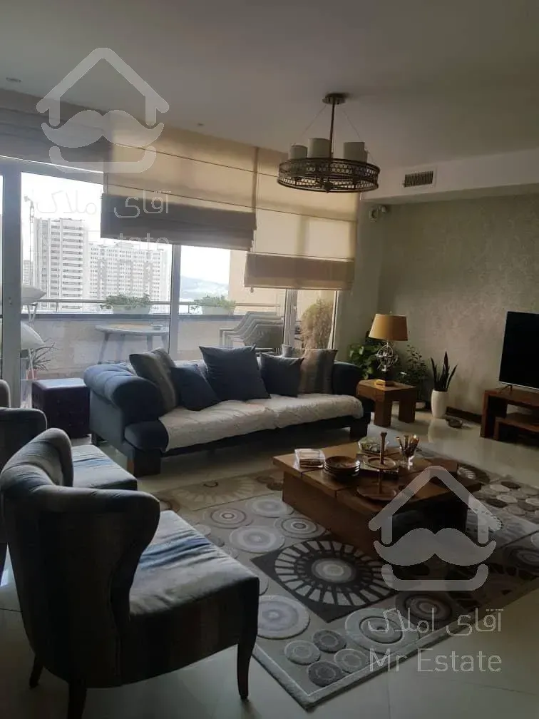 ۱۱۴ متر آبشار تهران، دریاچه، شهرک راه آهن