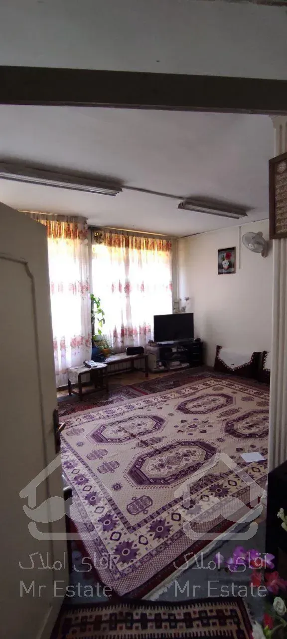 ملک کلنگی اداری و مسکونی با بهترین نورگیری