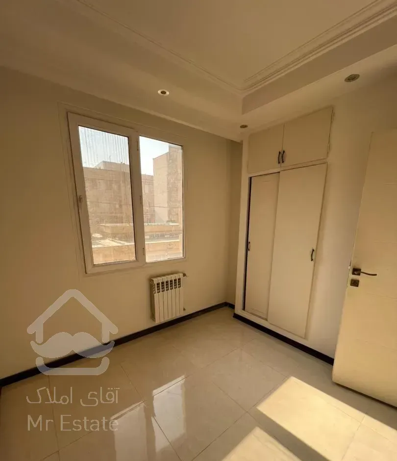 ۷۴مترروبحیاط ویلاشهر سروازاد چیتگر فول سند دار