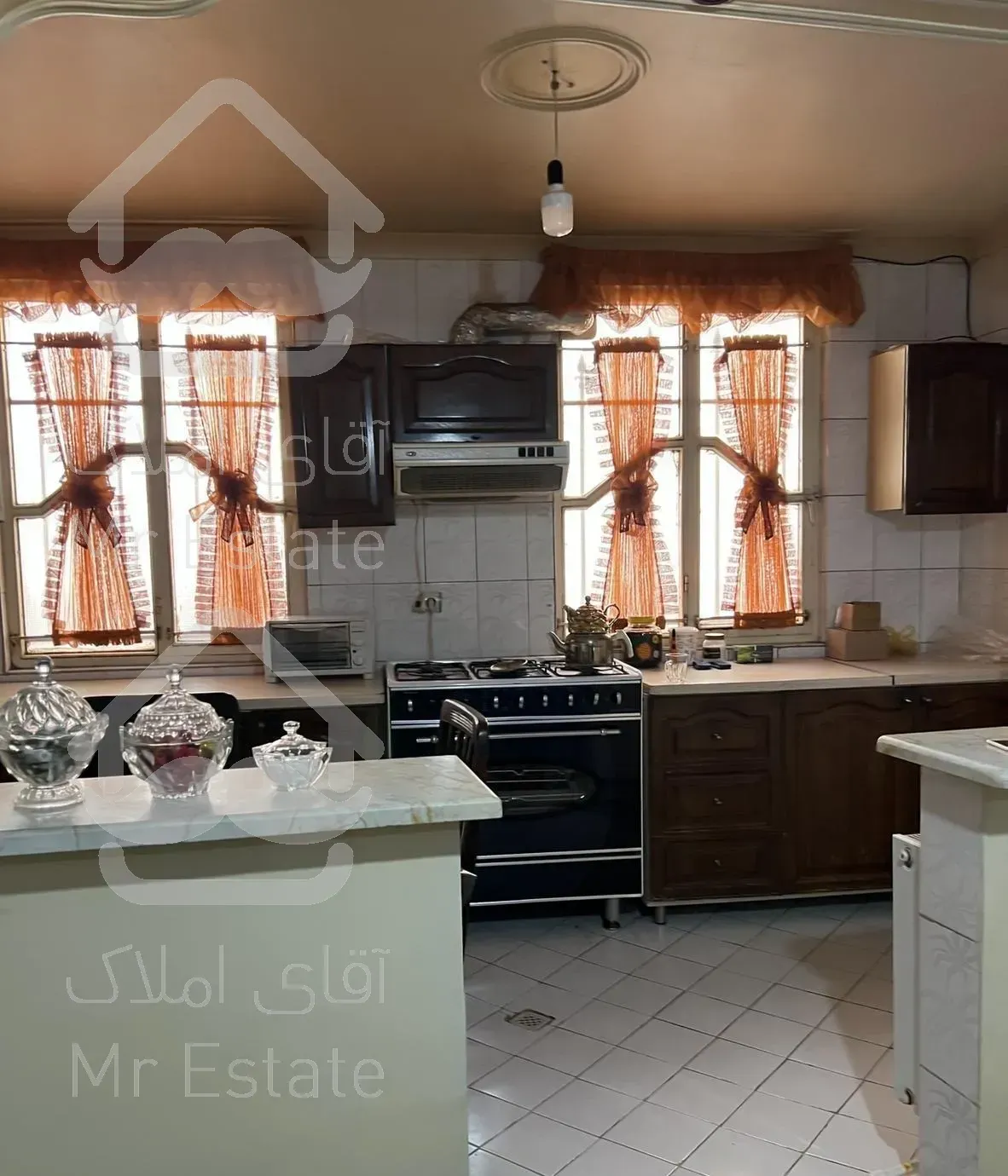 ۵۰ متر / پارکینگدار/بالکن کاربردی