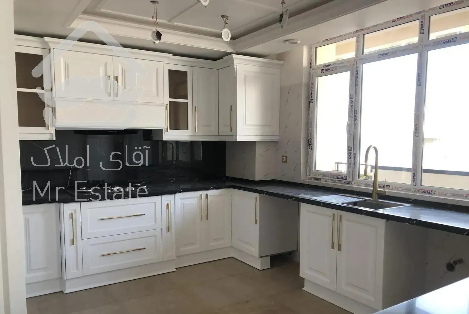 آ‌پارتمان ۷۰ متری نقلی اندرزگو