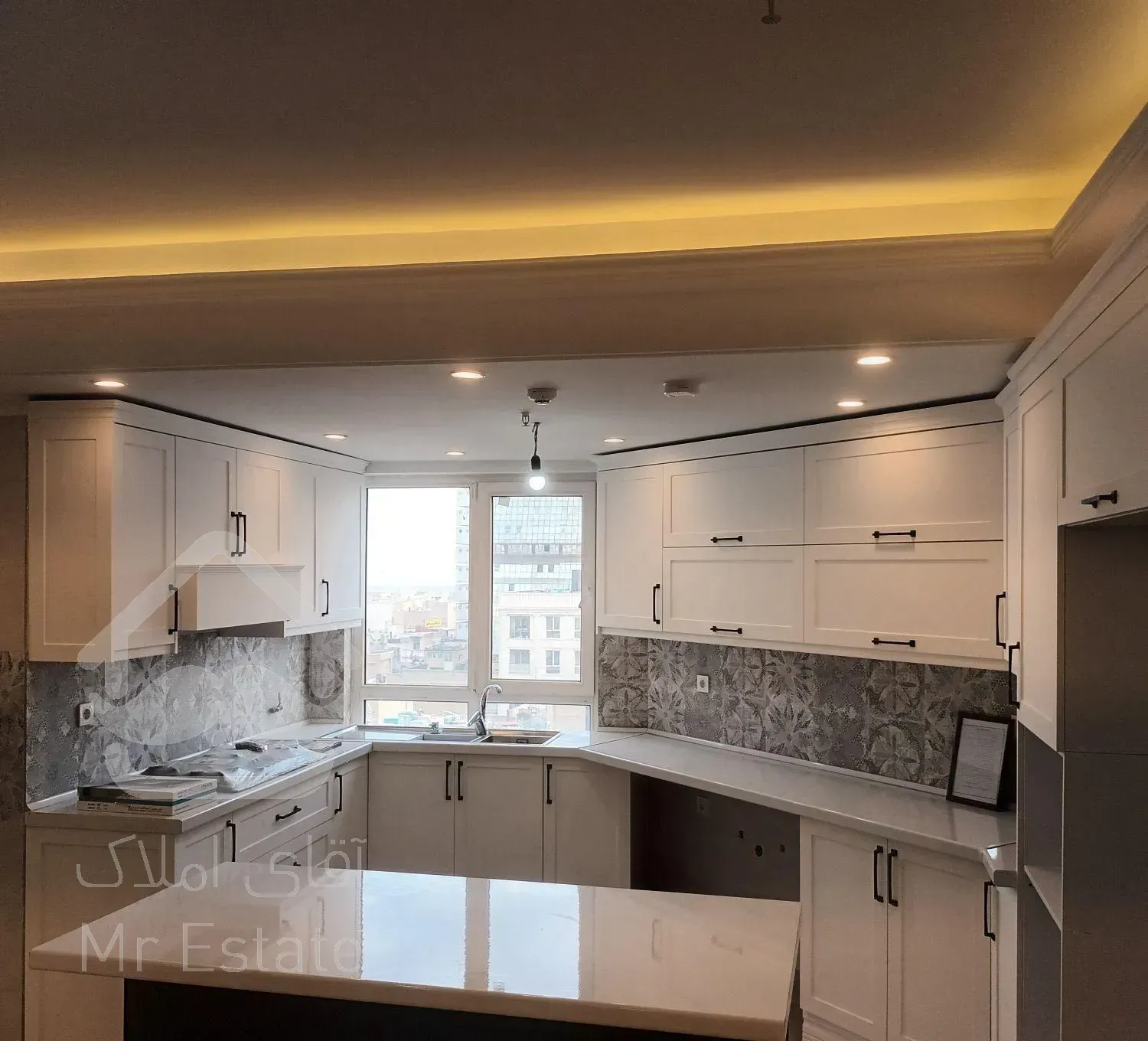 ۱۲۸متر/ابتدای اشرفی/نوساز وشیک/۲پارکینگ