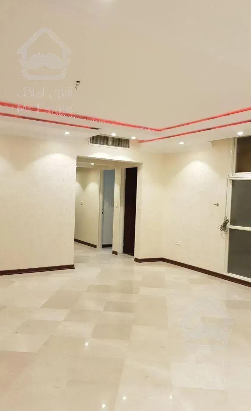 آپارتمان۱۳۰متری۳خوابه فول امکانات دوواحدی تمیز