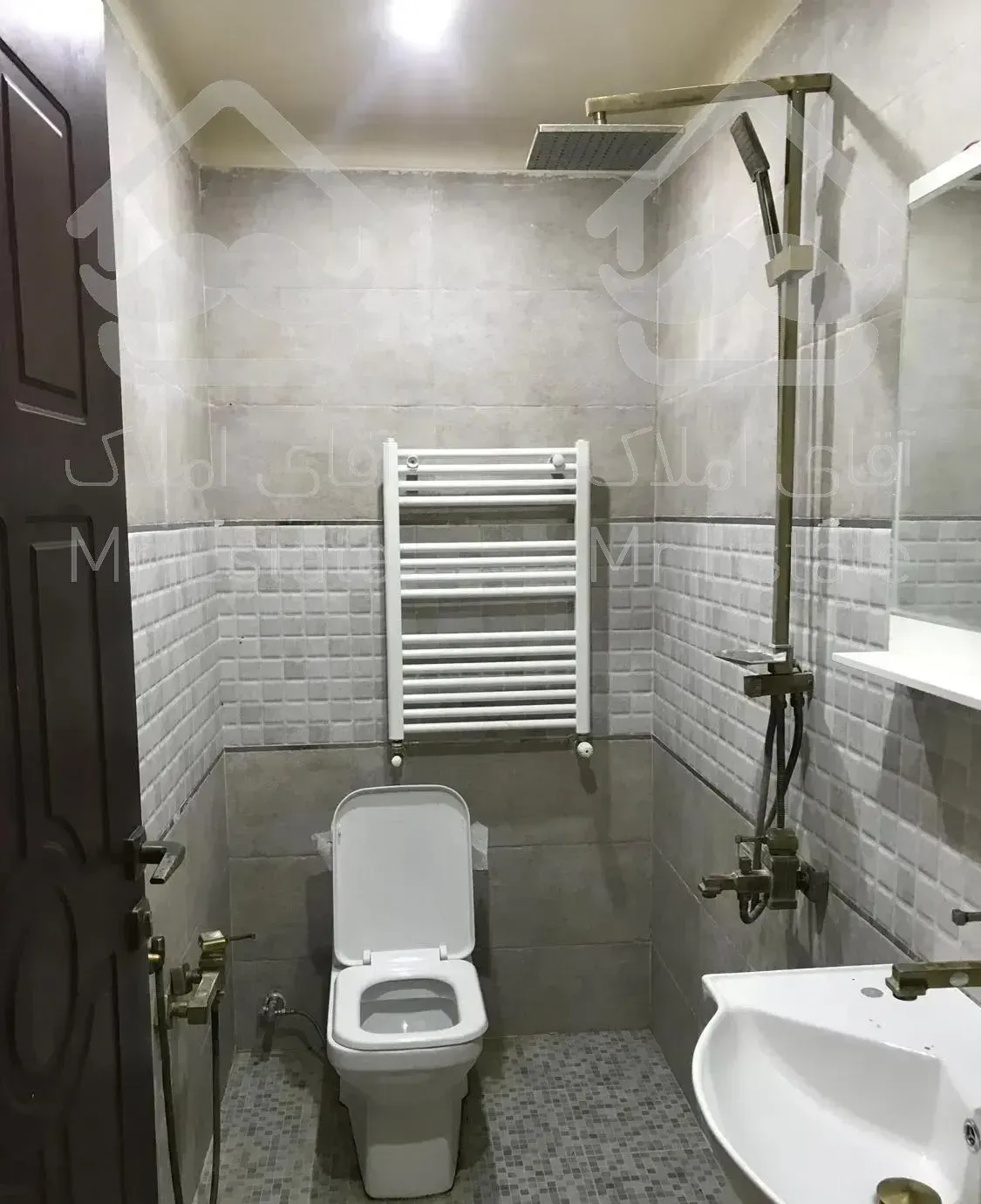 سوهانک ٢١٠ متر طبقه آخر