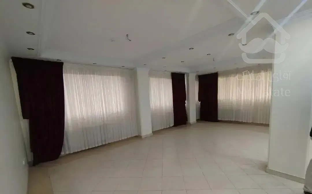 کریمخان ۲۰۰متری ۳خواب فول امکانات