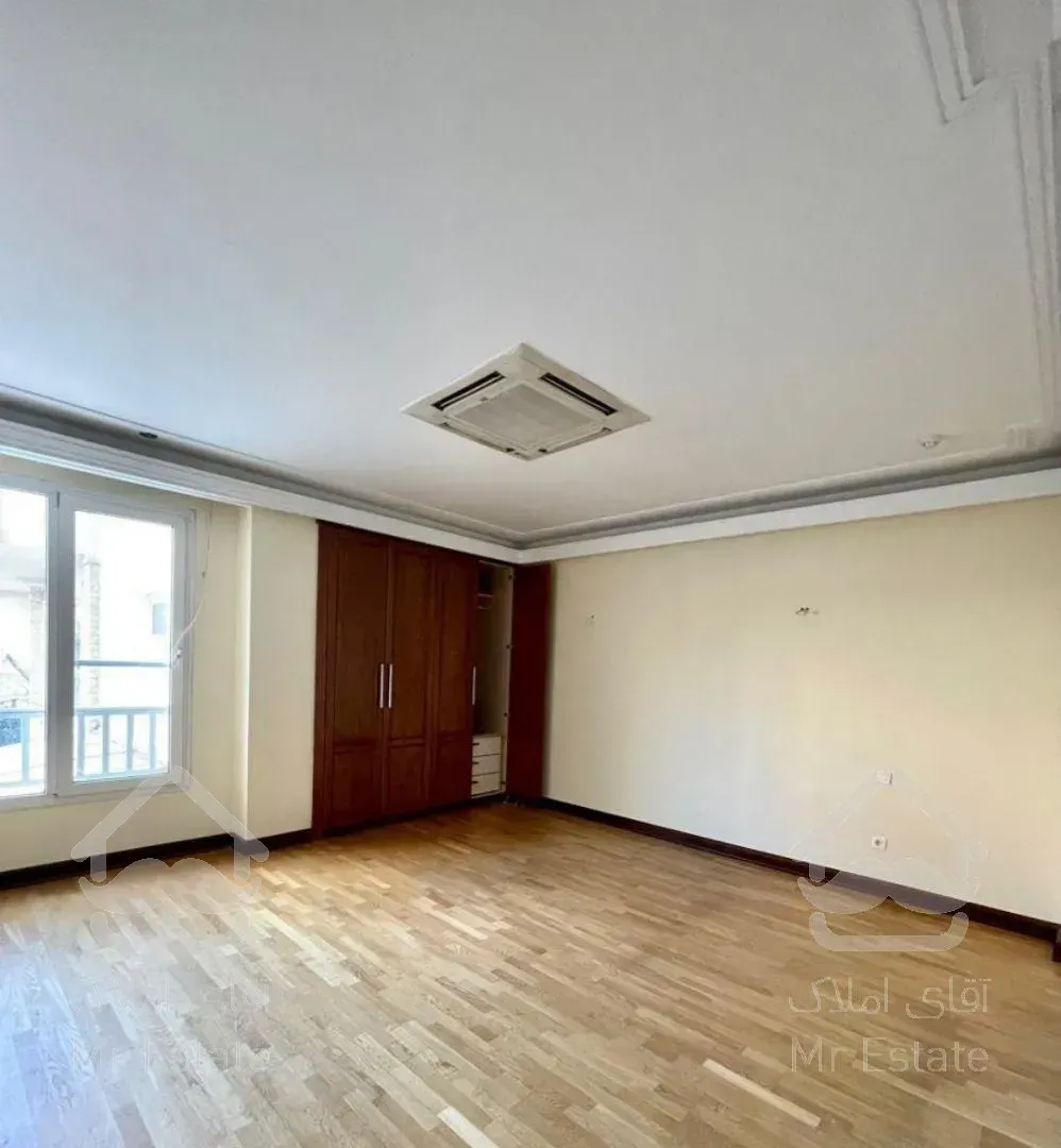 آپارتمان ۱۸۰ متری، بدون مشرف با دو پارکینگ