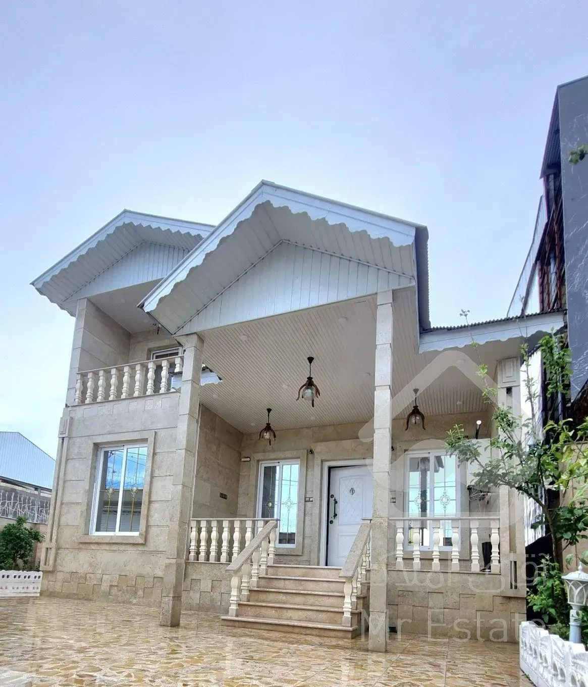 ویلای دوبلکس شخصی 254متر سه خواب نزدیک شهر