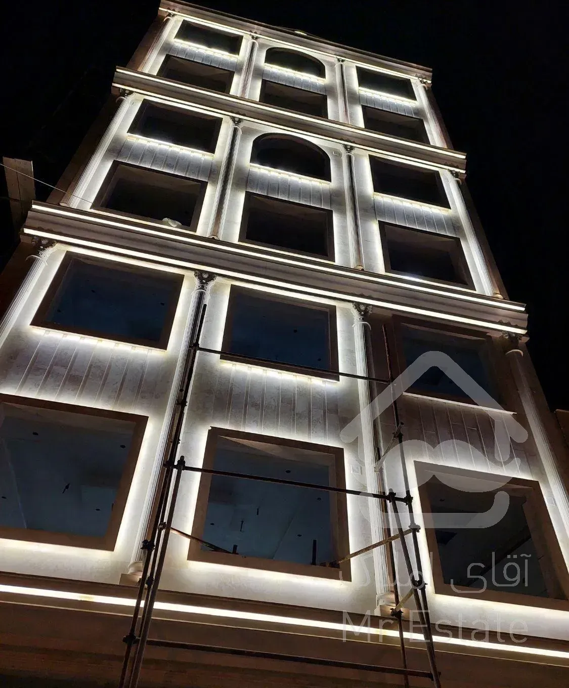 آپارتمان ۱۰۵ الی ۱۸۰ متری فجر