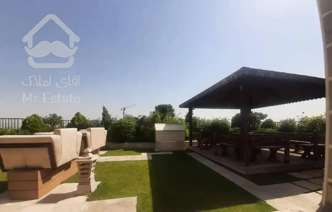 ۳۳۰متر/طبقه نهم/فول مشاعات/فرمانیه شرقی