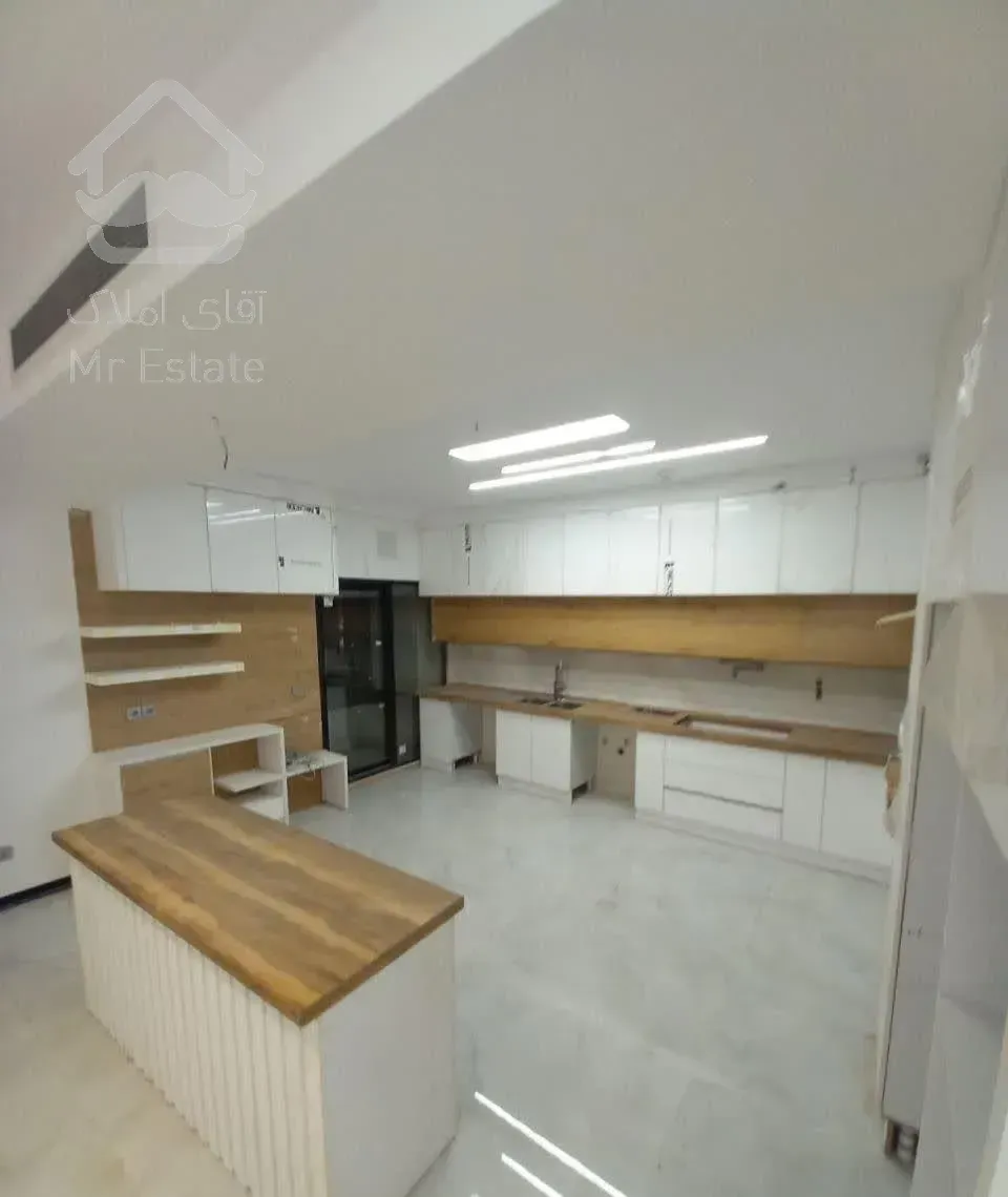 ۲۰۰ متر تکواحدی / شیک / ابتدای هنرستان