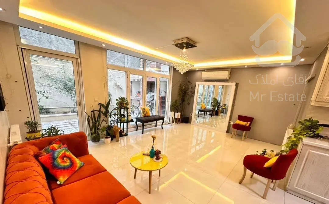 ۷۰متر همکف جنوبی شیک / ۴۰متر حیاط اختصاصی / صارمی