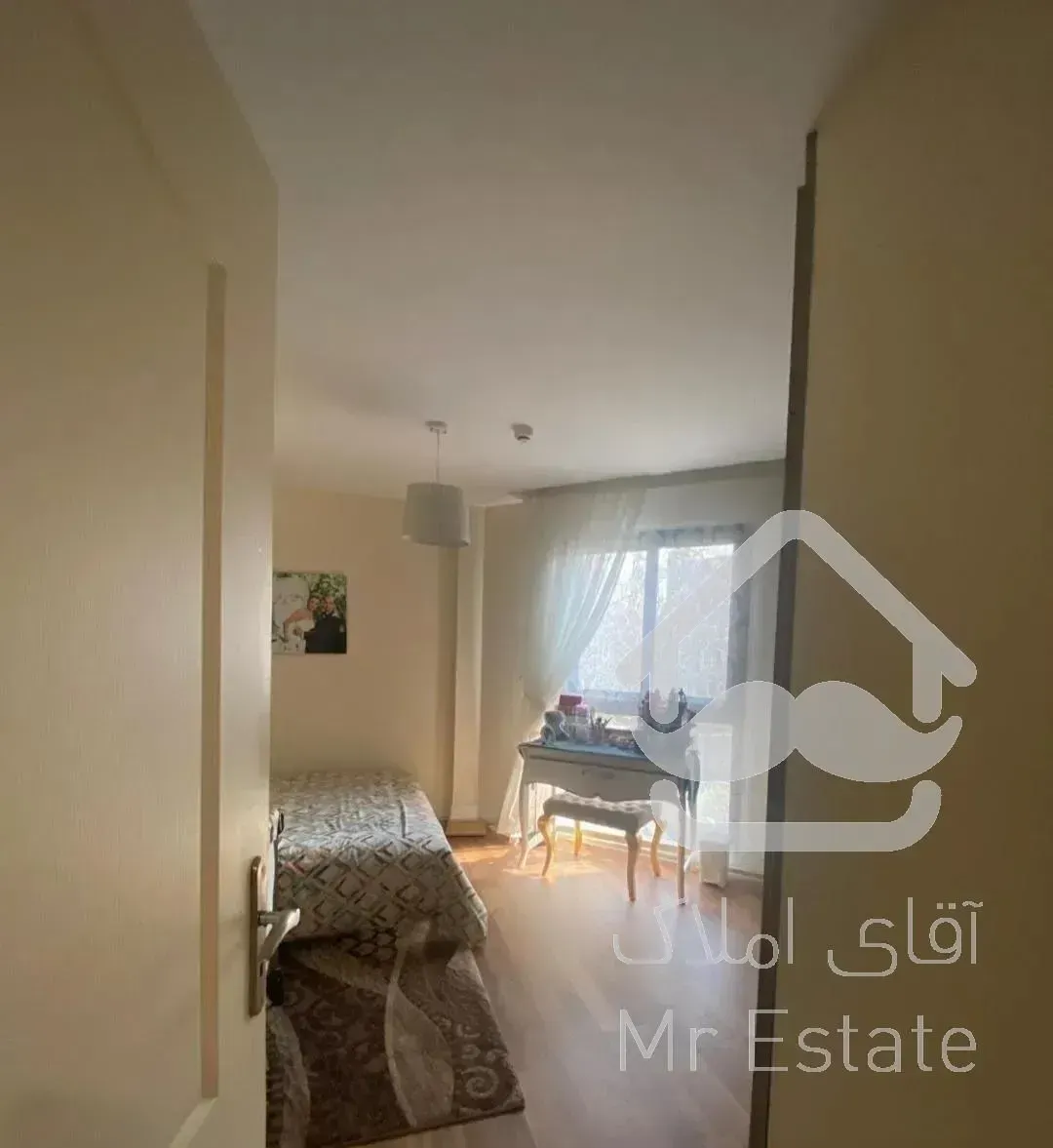 ۱۳۵ متر دو خواب ازگل تاپ لوکیشن /مشاعات آبی فول