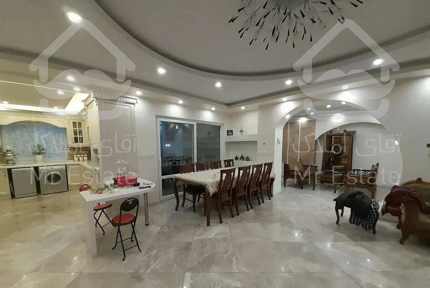 دوبلکس نوساز وبسیار تمیز چهار خوابه فول با جکوزی