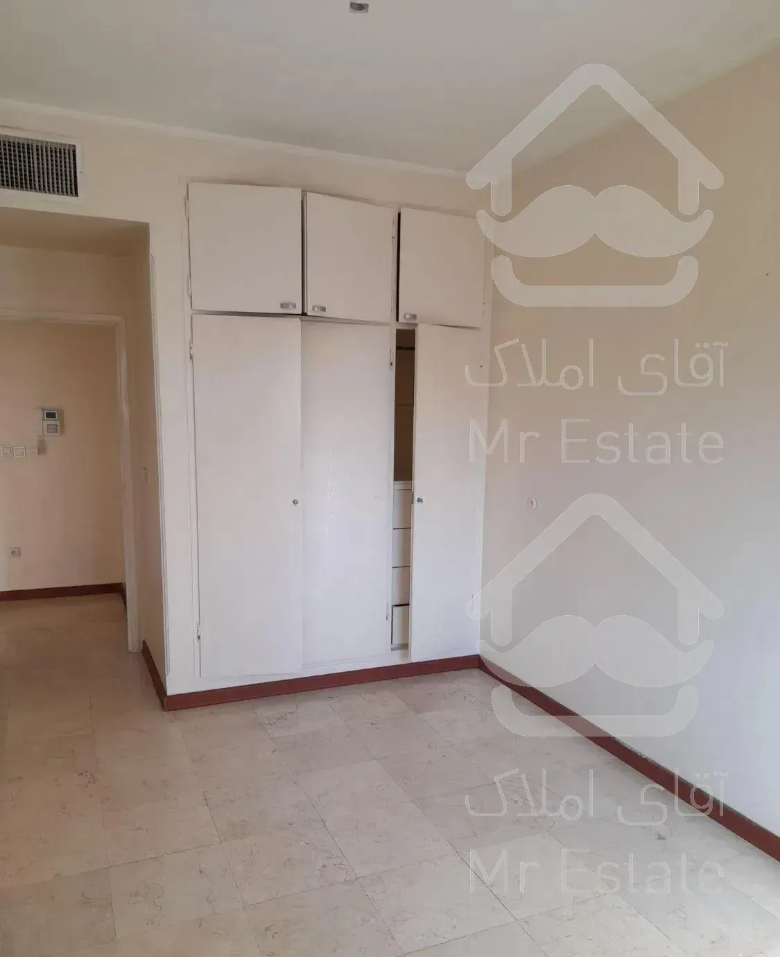 اپارتمان مسکونی.فول.۱۲۱متر.۲ پارکینگ.نزدیک مترو