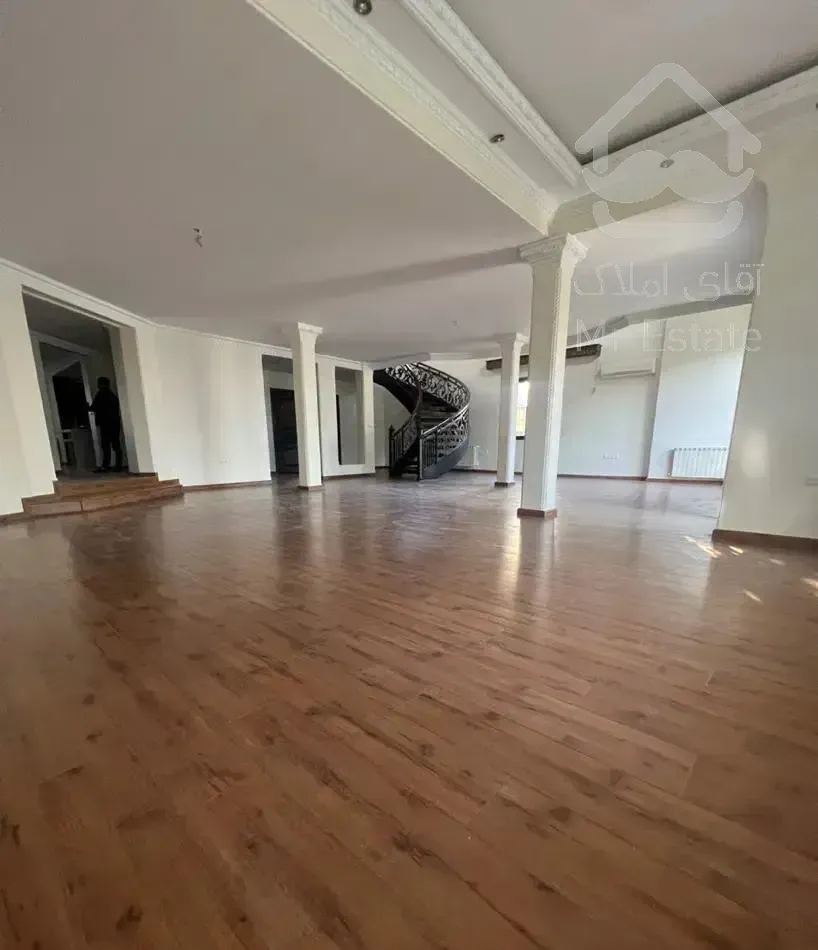 خانه ویلایی ، (۱ از ۲ واحد) / شهرک غرب