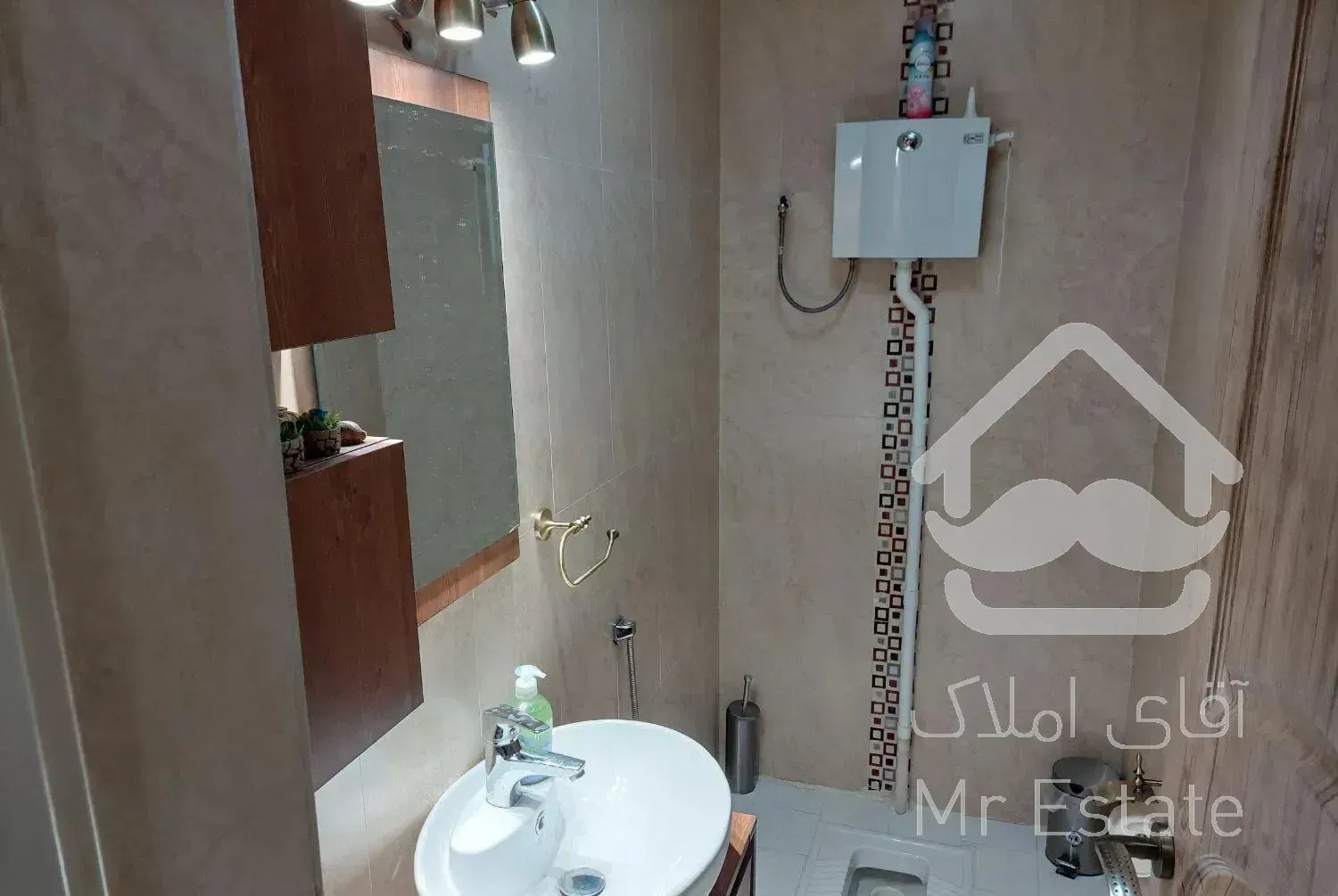 آپارتمان ۸۵ متری دو خوابه