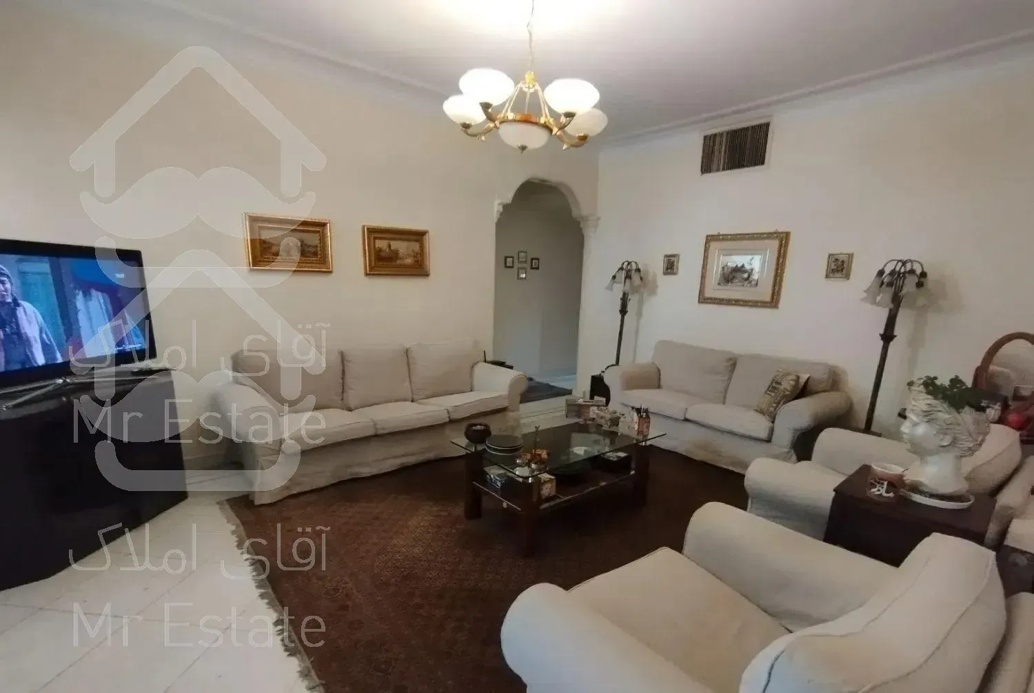 ونک ۲۰۰ متر روبه آفتاب/ ۳ خوابه (۱۰۰ متر قدرالسهم)