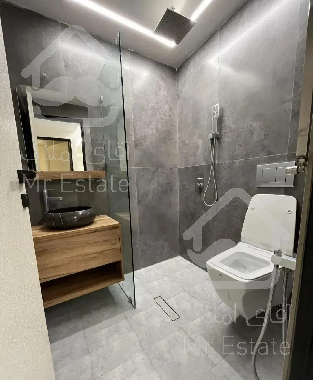 « ۲۷۰ متر بنا / مستغلاتی »