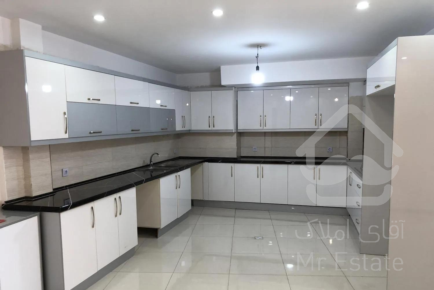 ۹۵ متر کلیدنخورده آپارتمان دو خواب