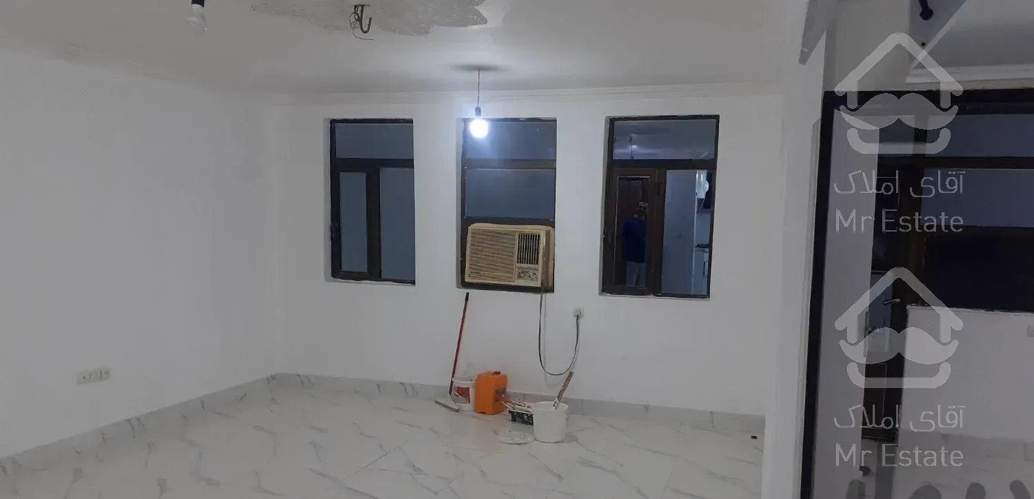 ۷۴ متر ،پارکینگ دار بین یادبود و سرراه هتل هما