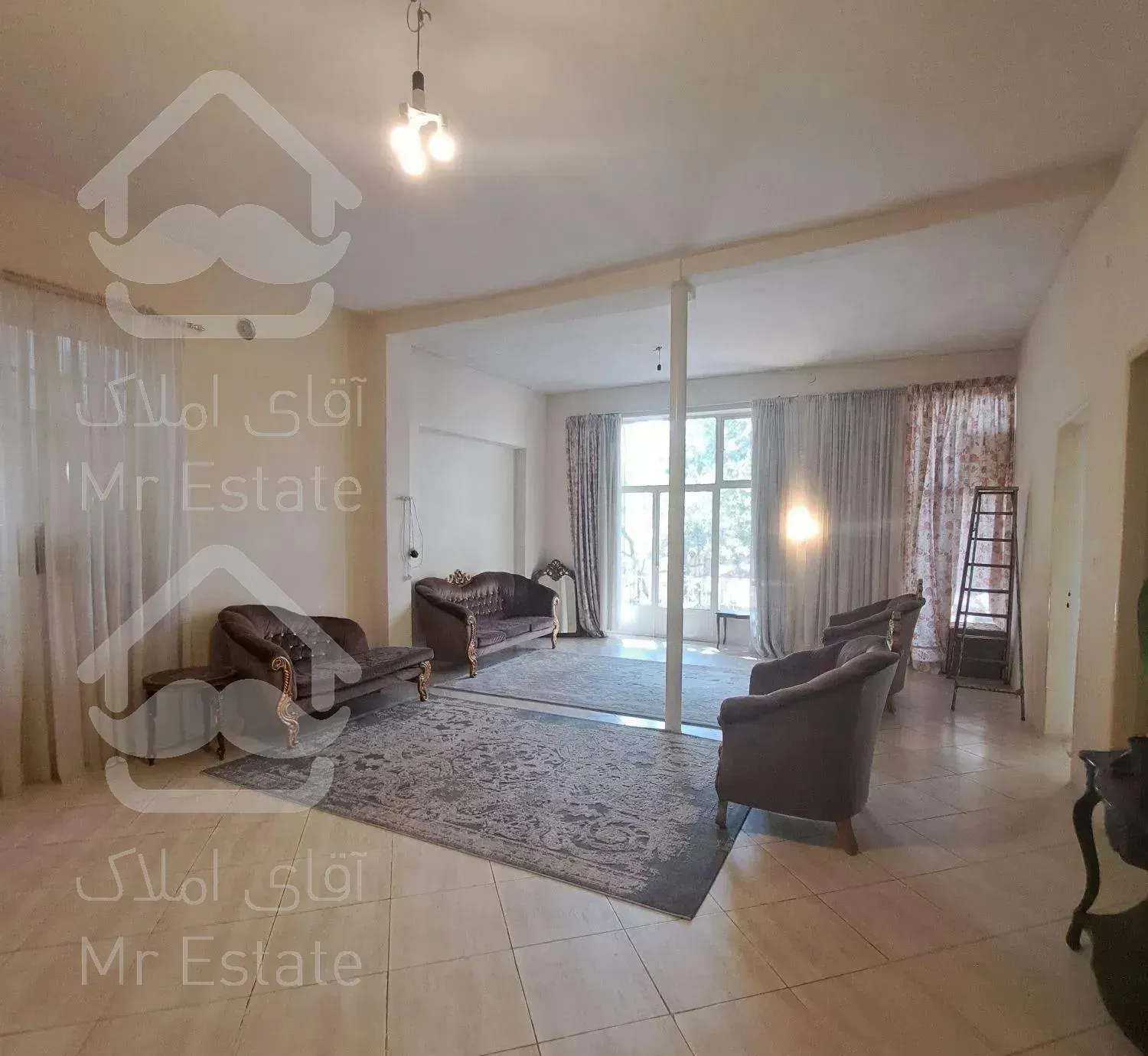 اپارتمان ویلایی۱۳۰متر دربستی