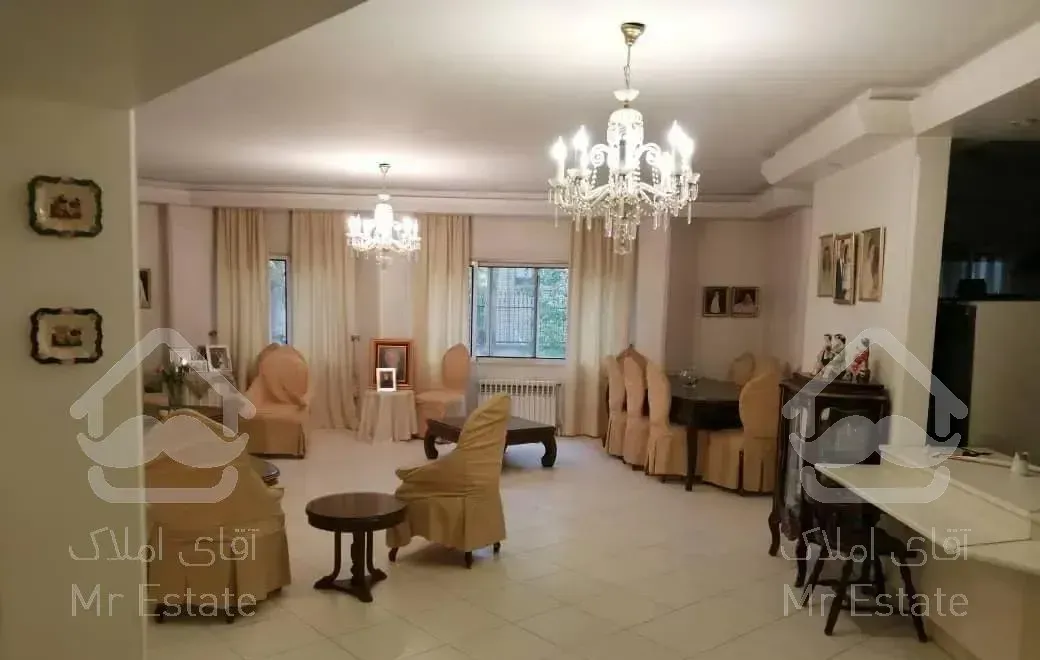 دربند ۱۳۰ متر ۳خواب/۲۵۰ متر حیاط اختصاصی